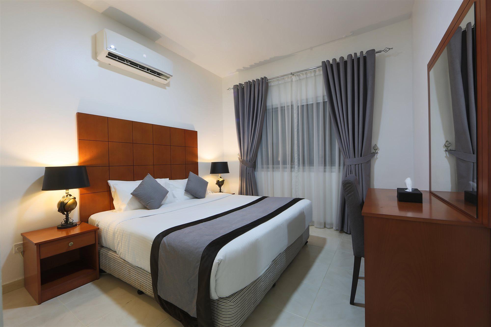 Nova Park Hotel Sardzsa Kültér fotó
