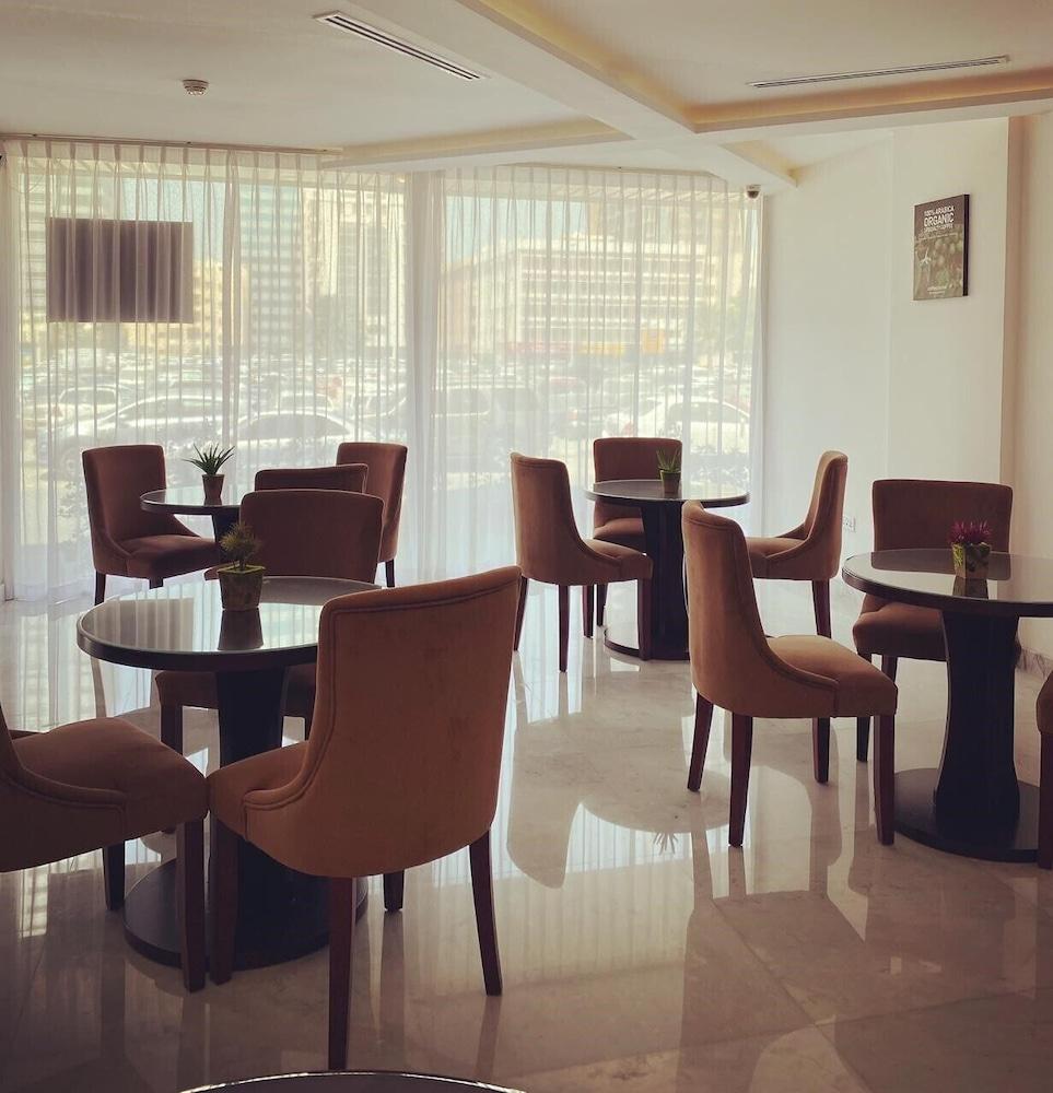 Nova Park Hotel Sardzsa Kültér fotó