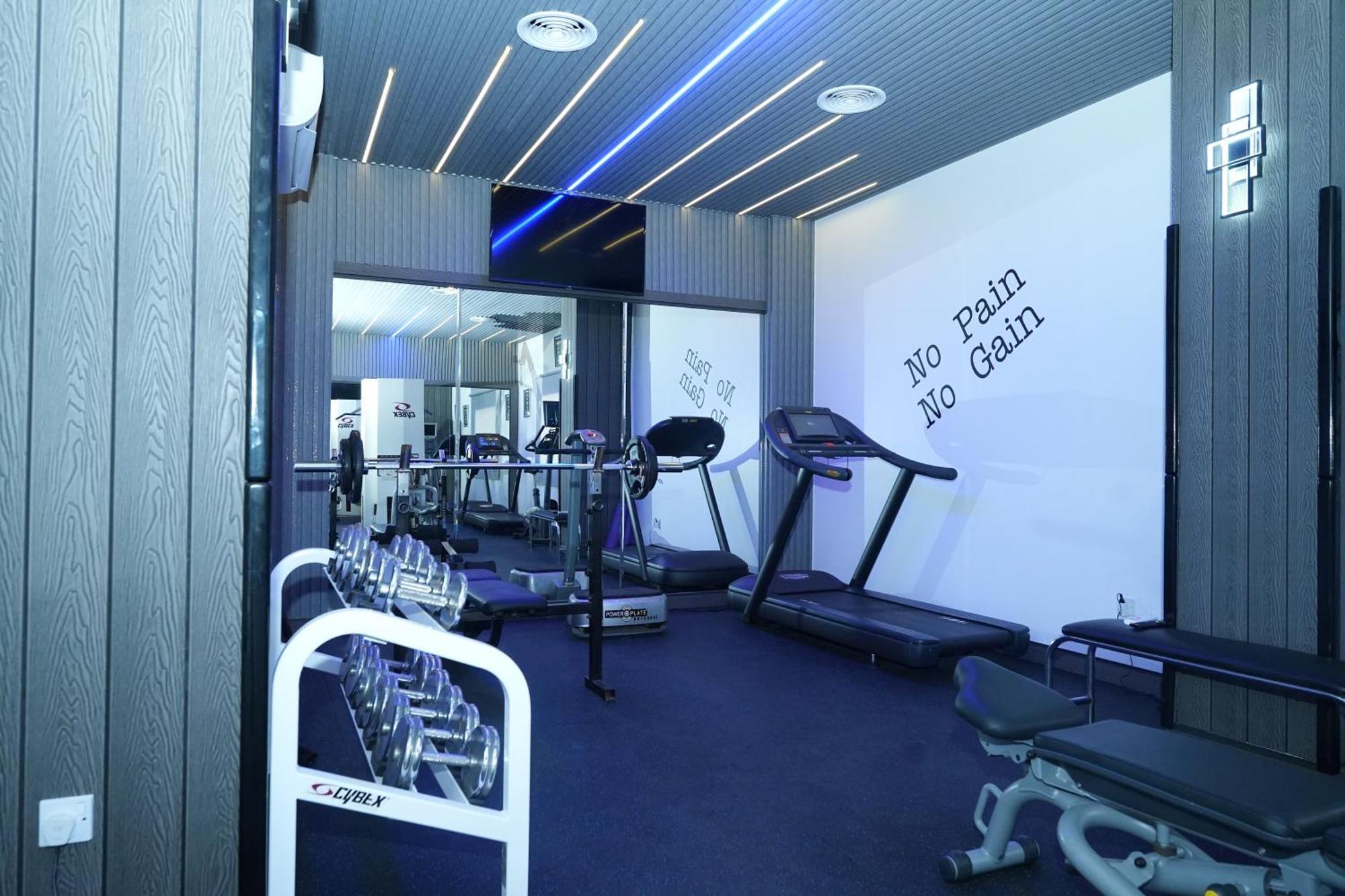 Nova Park Hotel Sardzsa Kültér fotó