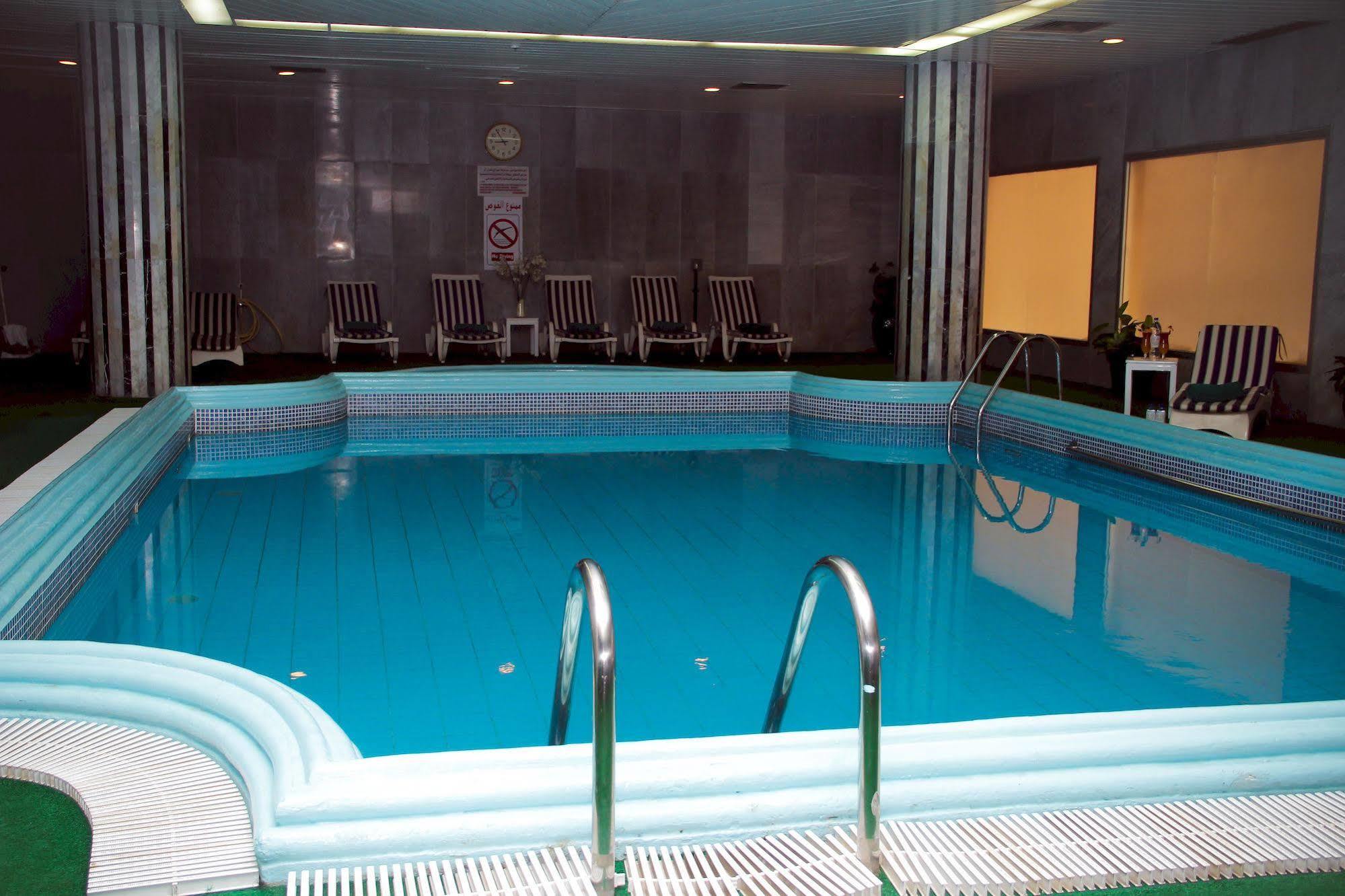 Nova Park Hotel Sardzsa Kültér fotó