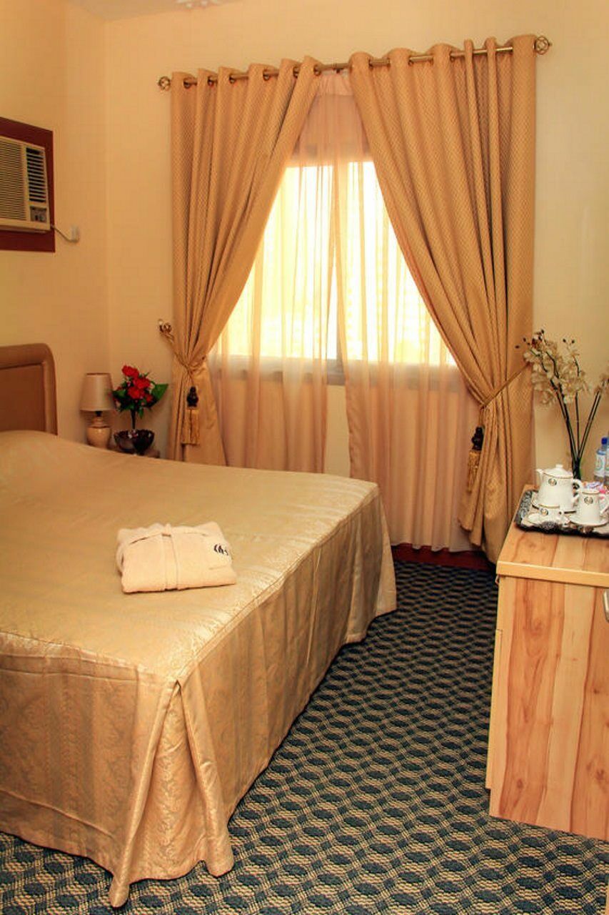 Nova Park Hotel Sardzsa Kültér fotó