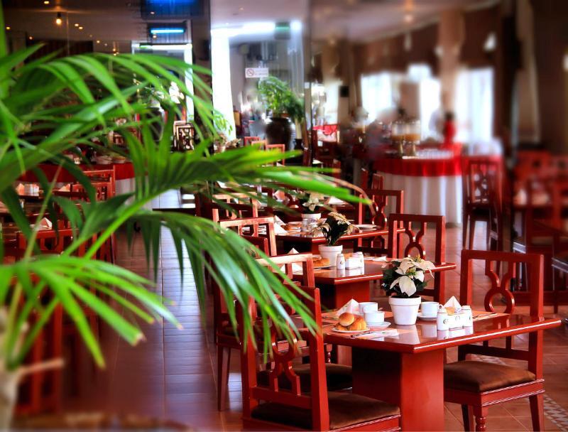 Nova Park Hotel Sardzsa Kültér fotó